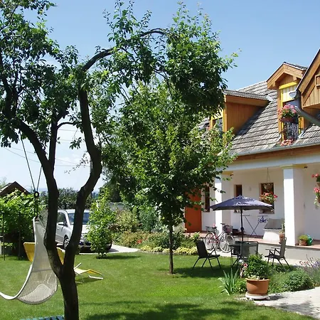 ゲストハウス Rudolf's Fogado Zsira